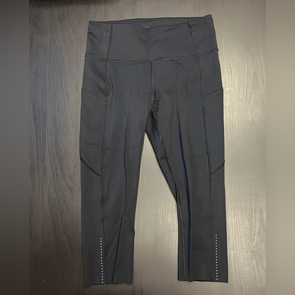 Lululemon Fast & Free Crop II *Nulux 19" - Sz 8 - Picture 3 of 5